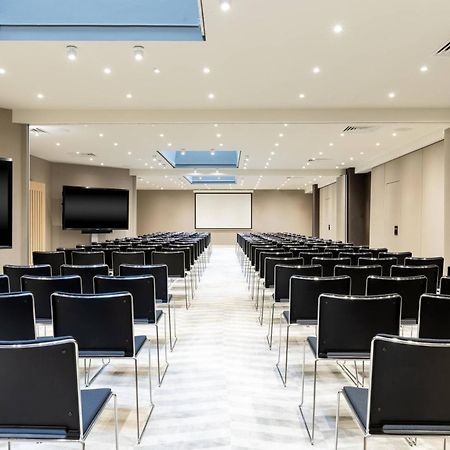 Ac Hotel By Marriott Berlin Humboldthain Park Bagian luar foto