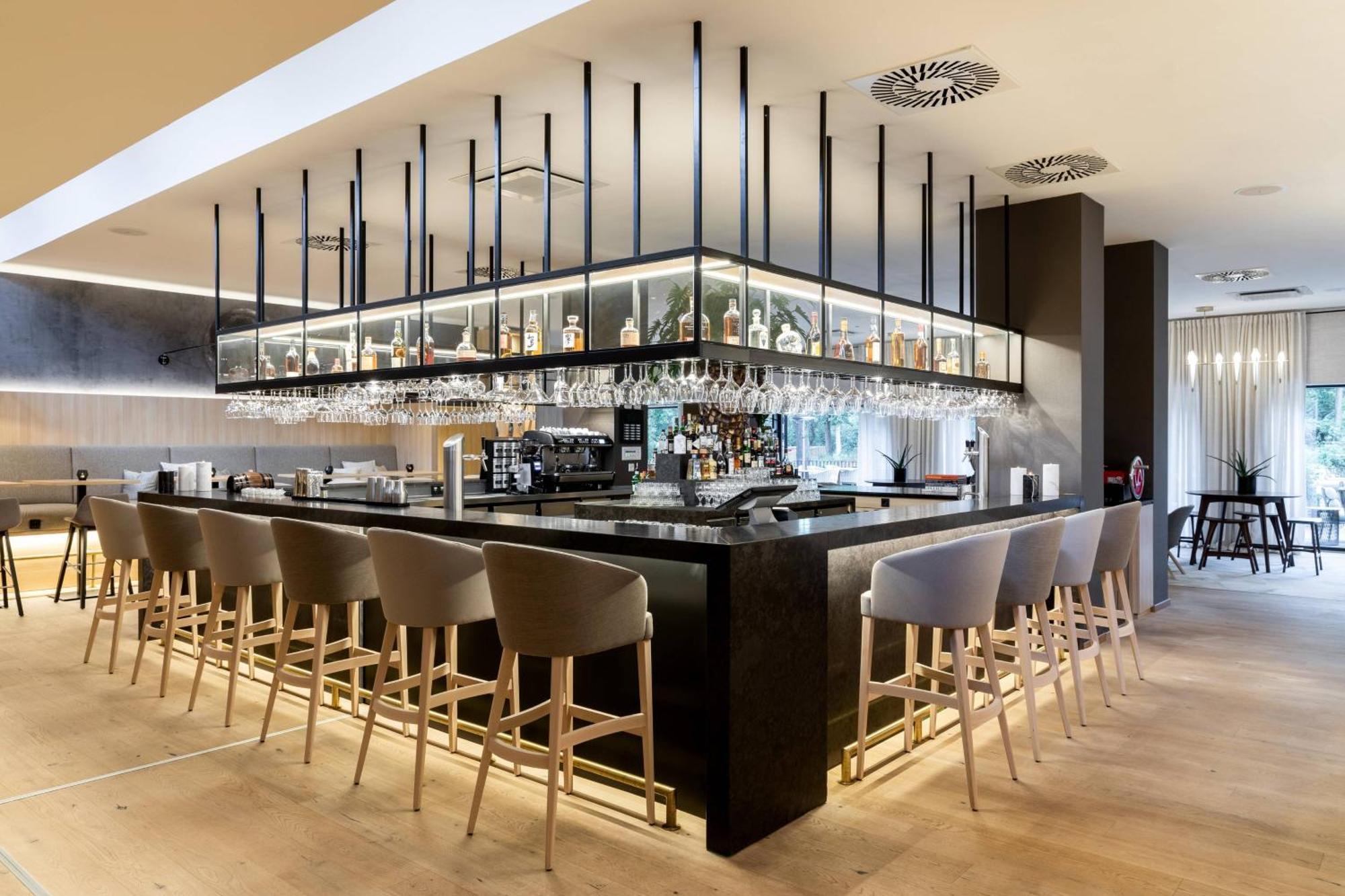 Ac Hotel By Marriott Berlin Humboldthain Park Bagian luar foto