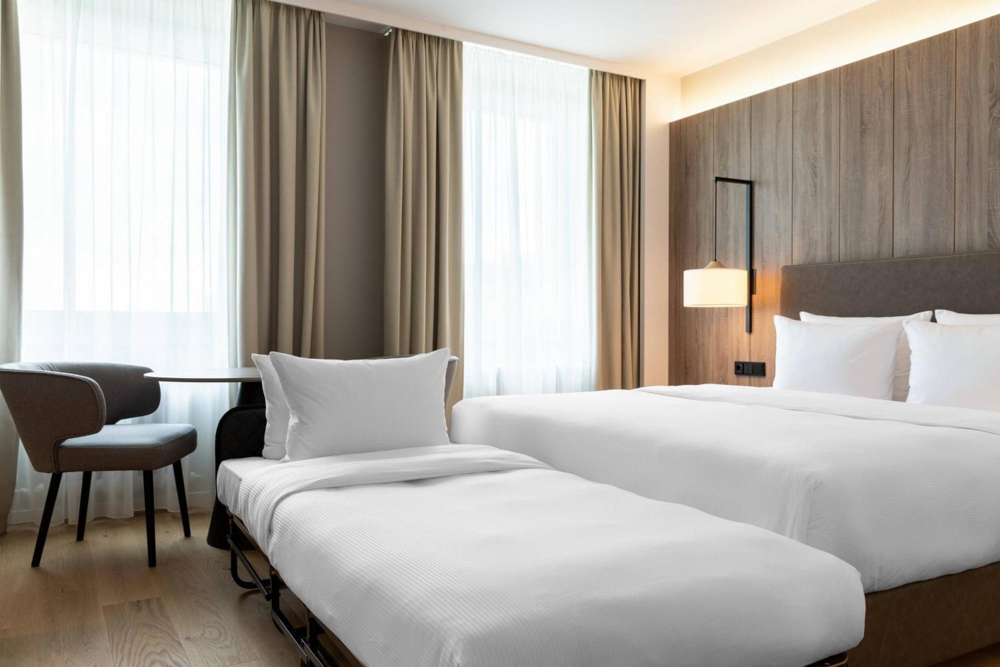 Ac Hotel By Marriott Berlin Humboldthain Park Bagian luar foto
