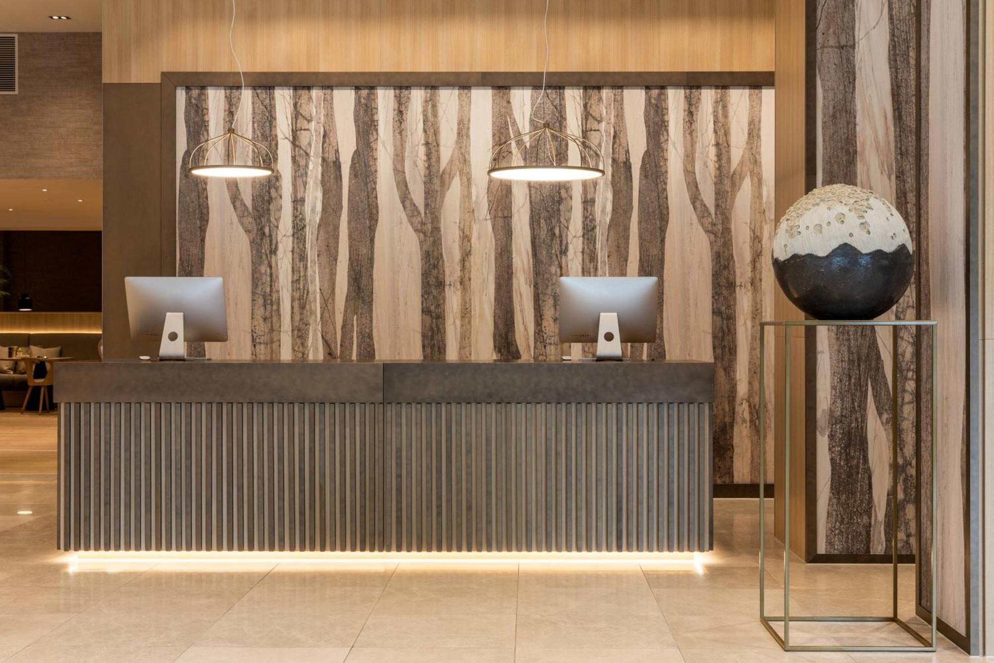 Ac Hotel By Marriott Berlin Humboldthain Park Bagian luar foto