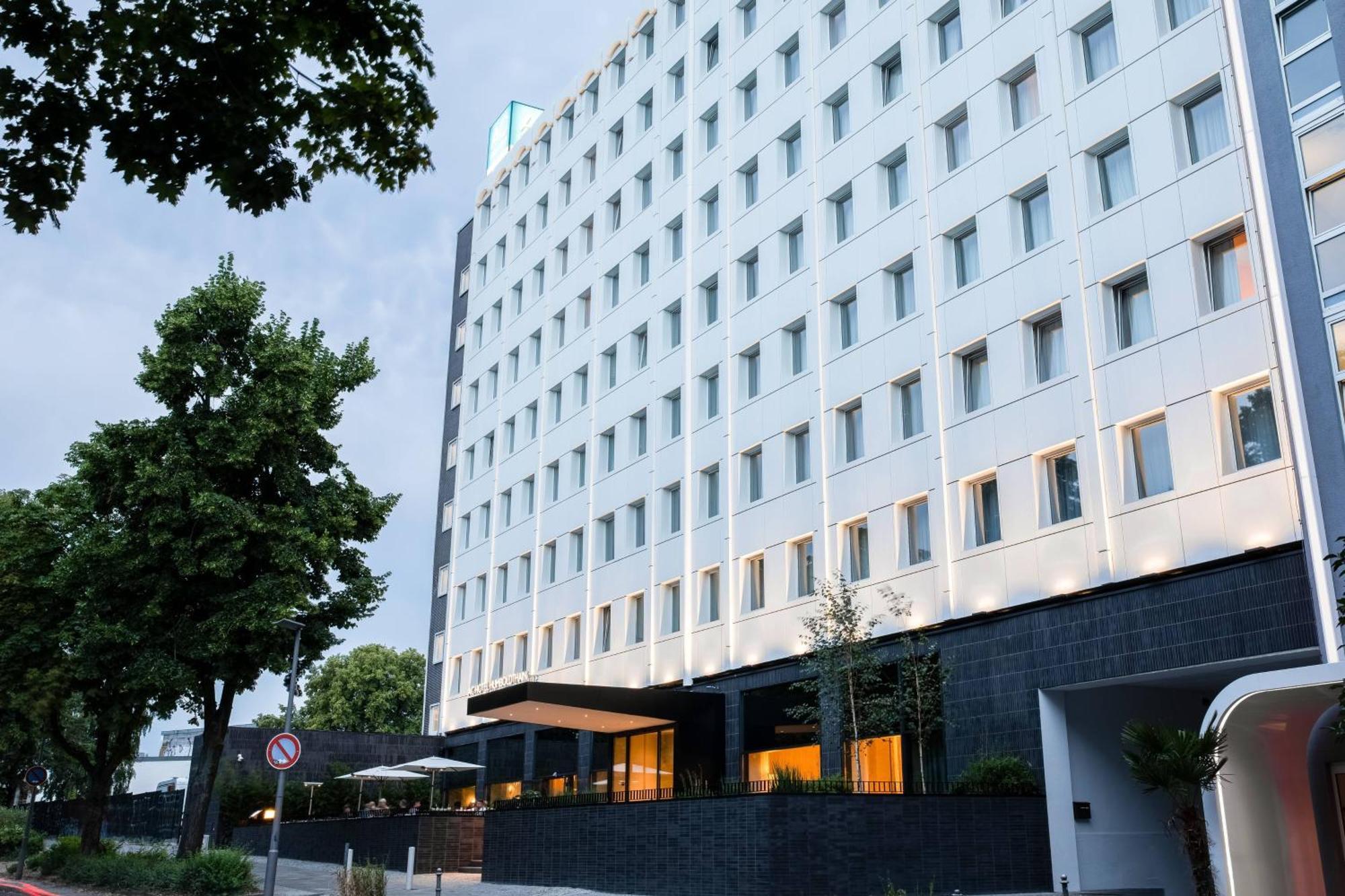 Ac Hotel By Marriott Berlin Humboldthain Park Bagian luar foto